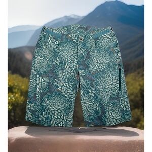 Patagonia Dirt Craft Bike Short Women's Size 4 11" Blue Swift Feathers Print EUC